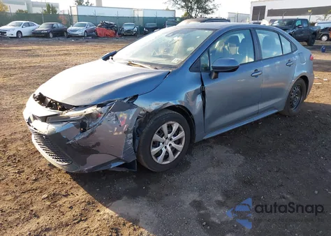2020 Toyota Corolla Le z USA, uszkodzony, nr VIN 5YFEPRAE2LP076054